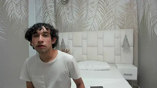 Snapshot of sammysexxx_ chatting on 03/01/26, 10:04 sammysexxx online show from 03/01/26, 10:04