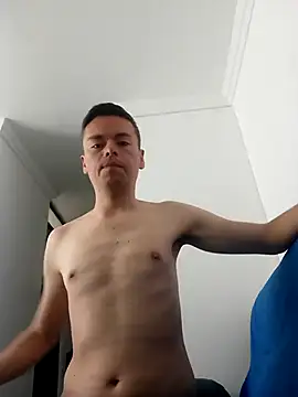 Snapshot of Damiianm chatting on 02/23/26, 03:56 Damiianm online show from 02/23/26, 03:56