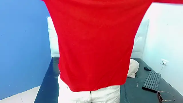 Snapshot of masterboyx chatting on 02/22/26, 03:13 masterboyx online show from 02/22/26, 03:13