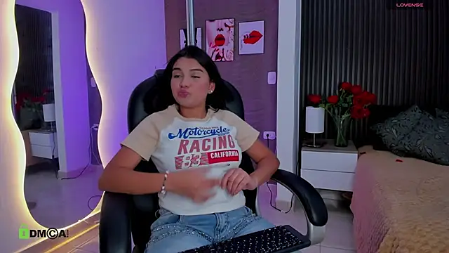 Snapshot of Tiphanysalvatore chatting on 02/23/26, 08:20 Tiphanysalvatore online show from 02/23/26, 08:20