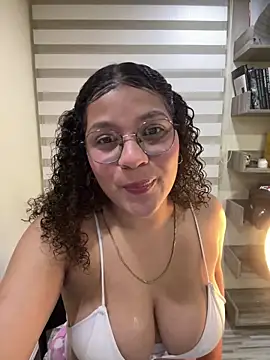 KendyLove  online show from 05/13/26, 05:03