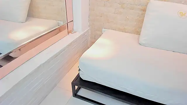 aitana cole online show from 02/24/26, 03:40