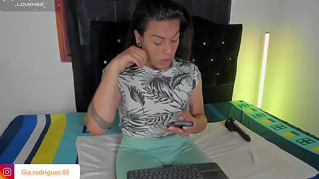 Jess Hoffman online show from 04/06/26, 03:24