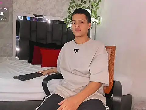 Snapshot of PATRIICKMILLER chatting on 02/27/26, 03:45 PATRIICKMILLER online show from 02/27/26, 03:45