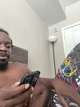 Snapshot of makeherfeelg chatting on 02/27/26, 04:40 makeherfeelg online show from 02/27/26, 04:40