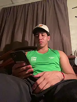Snapshot of Alejandrososas chatting on 06/30/26, 04:12 Alejandrososas online show from 06/30/26, 04:12