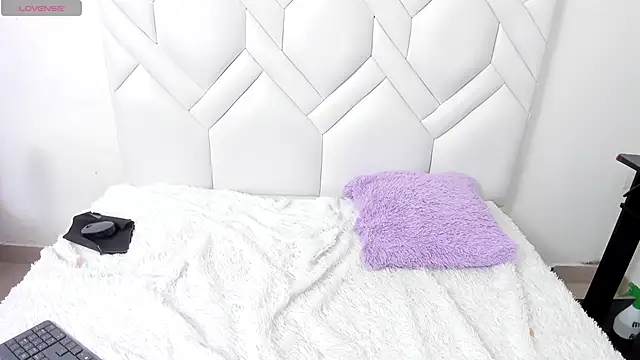 AsianSlut  online show from 05/01/26, 03:44