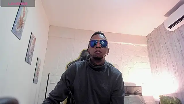 Snapshot of bray_1999 chatting on 02/23/26, 03:30 bray 1999 online show from 02/23/26, 03:30