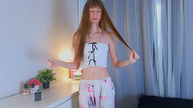 arina waifu online show from 04/15/26, 03:05