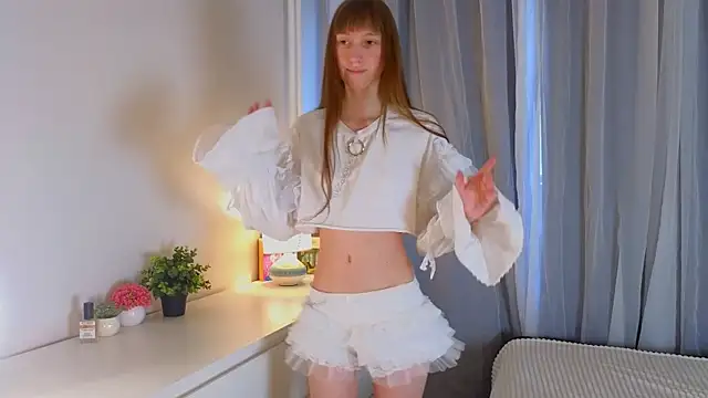 arina waifu online show from 04/20/26, 03:13