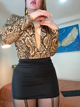 Viictoria-Jones online show from 04/15/26, 10:10