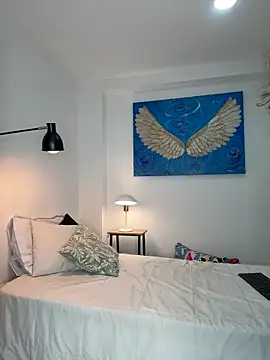 Viictoria-Jones online show from 04/06/26, 12:17