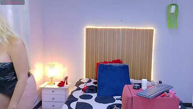 CIccioline pussyGolden online show from 04/15/26, 07:58