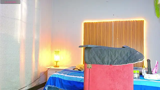 CIccioline pussyGolden online show from 03/28/26, 08:10