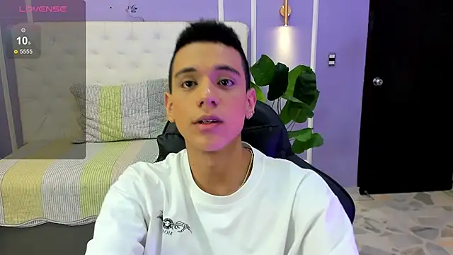 dominicjonnes online show from 02/28/26, 07:35