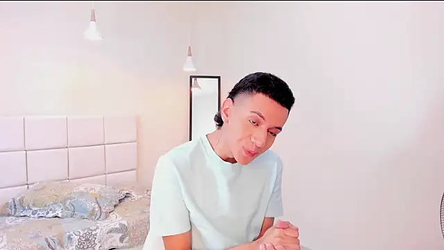 dominicjonnes online show from 04/14/26, 09:09