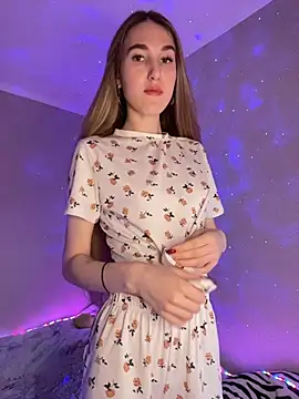 Snapshot of EvelynRavenwood chatting on 02/26/26, 04:18 EvelynRavenwood online show from 02/26/26, 04:18