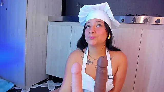 EmiilyRousee online show from 04/07/26, 06:59