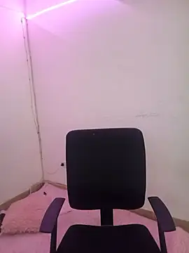 PamelaThoms online show from 04/14/26, 02:33