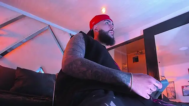 SantiagoHincapiie online show from 02/26/26, 04:12