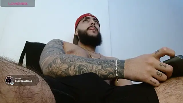 SantiagoHincapiie online show from 04/14/26, 12:04