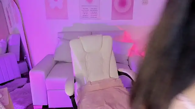 Emiii cute online show from 03/16/26, 08:44