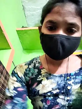 Snapshot of Cute_aroshi chatting on 04/06/26, 10:27 Cute aroshi online show from 04/06/26, 10:27