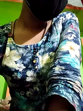 Snapshot of Cute_aroshi chatting on 04/16/26, 01:50 Cute aroshi online show from 04/16/26, 01:50