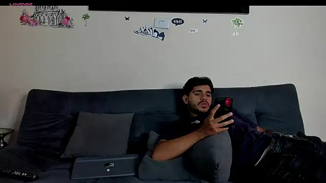 heteros hot  online show from 04/30/26, 08:49