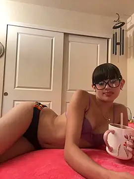 Brunettefantasy4848 online show from 05/19/26, 04:30