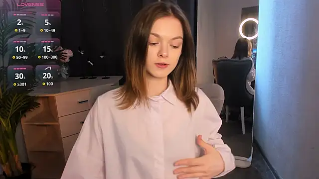  Molly Coy  online show from 05/24/26, 07:41