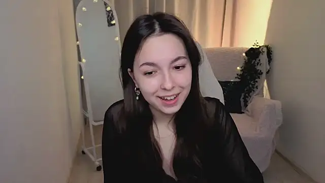 BellaThery online show from 05/27/26, 05:04