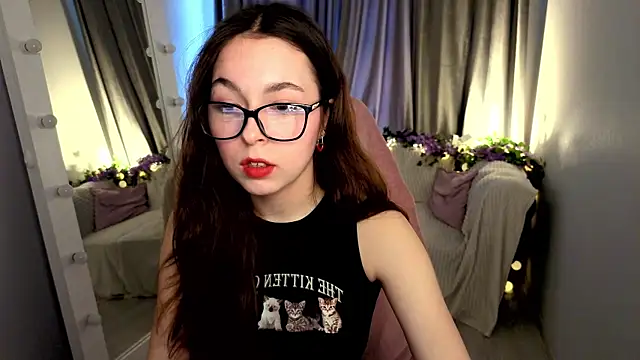 BellaThery online show from 04/08/26, 05:09