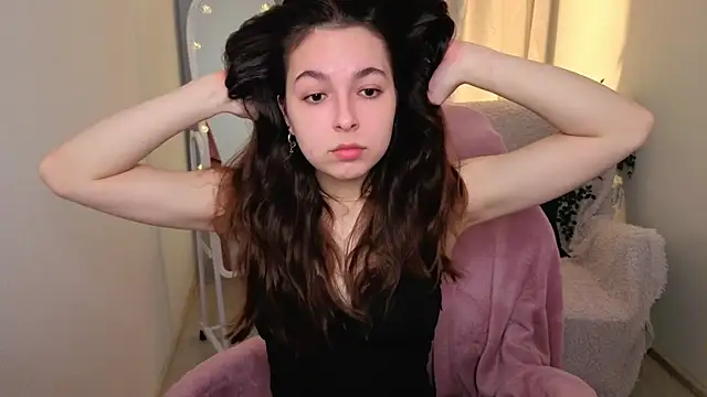 BellaThery online show from 05/22/26, 05:27