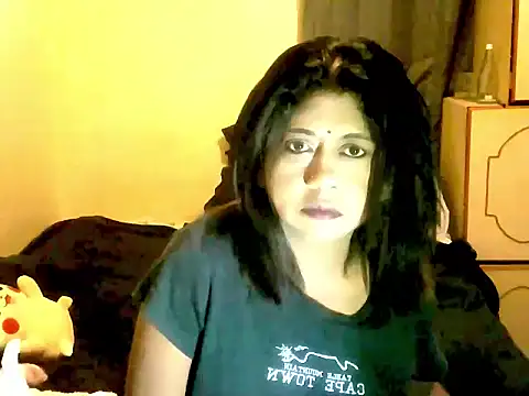 IndianPleasures21 online show from 04/17/26, 05:38