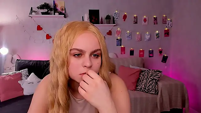 VivienAllen online show from 02/21/26, 04:25