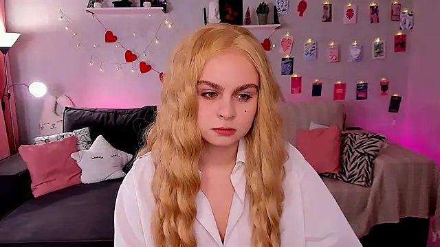 VivienAllen online show from 02/22/26, 09:11