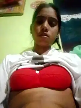 wifedesi7050 online show from 04/08/26, 08:21