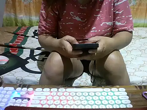 Snapshot of Radiant_smile chatting on 05/06/26, 07:40 Radiant smile online show from 05/06/26, 07:40