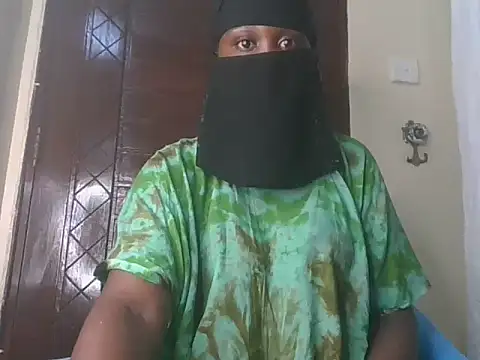 Snapshot of sweetchocolatey-puss chatting on 02/21/26, 07:05 sweetchocolatey-puss online show from 02/21/26, 07:05