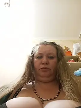 KiraStanton online show from 06/26/26, 01:22
