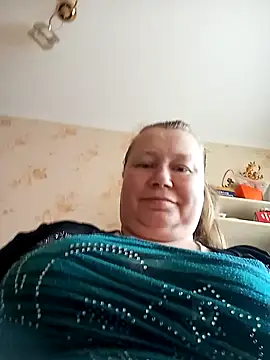 KiraStanton online show from 05/12/26, 12:11