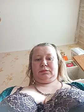 KiraStanton online show from 05/19/26, 12:34