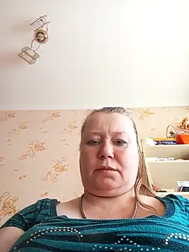 KiraStanton online show from 05/03/26, 11:47