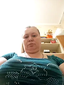 KiraStanton online show from 05/13/26, 09:22