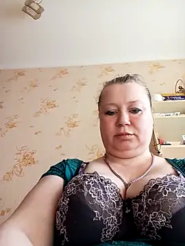 KiraStanton online show from 04/28/26, 12:42
