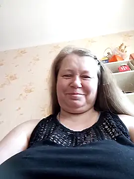 KiraStanton online show from 04/15/26, 10:10