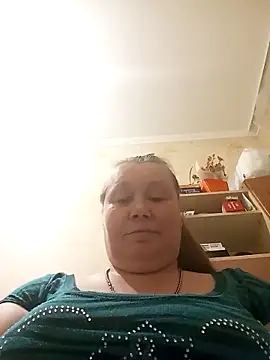 KiraStanton online show from 04/29/26, 06:58
