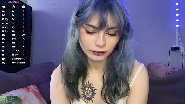 Emmibrilson online show from 04/12/26, 11:57