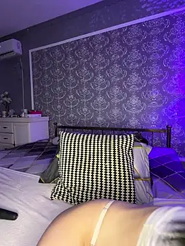 Olivia Noor online show from 03/29/26, 06:42